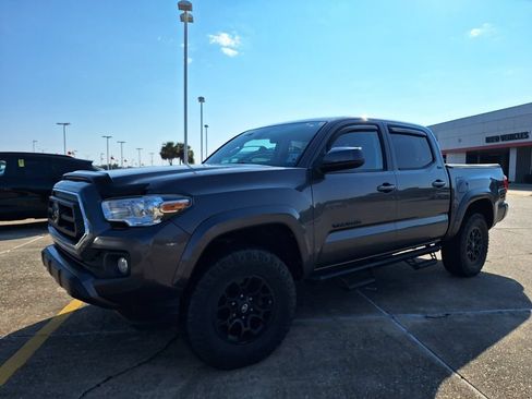 Used 2021 Toyota Tacoma SR5 RWD image 1