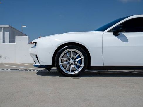 Used 2024 Dodge Charger Daytona Scat Pack w/ Plus Group AWD/4WD image 3