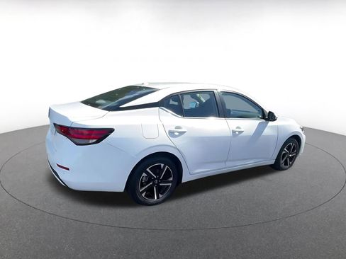 Used 2025 Nissan Sentra SV image 15