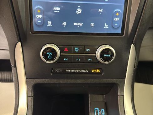 Certified 2023 Ford Edge SEL w/ Convenience Package AWD/4WD image 5