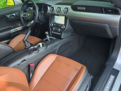 Used 2019 Ford Mustang GT Premium RWD image 27