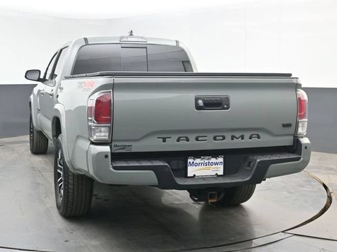 Used 2022 Toyota Tacoma TRD Sport w/ Technology Package AWD/4WD image 12