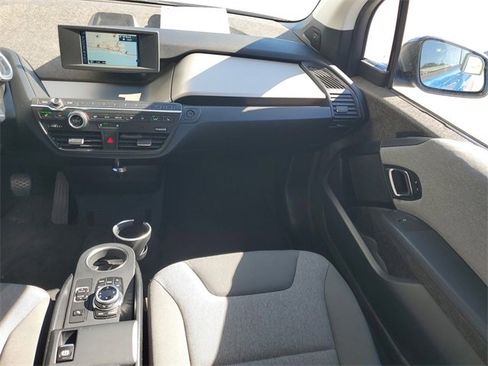 Used 2017 BMW i3 94Ah w/Range Extender image 28