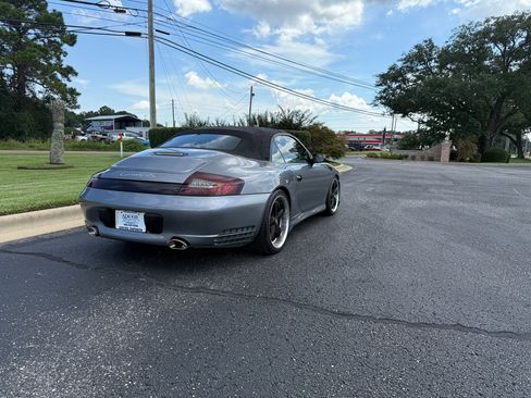 Used 2004 Porsche 911 Carrera 4S image 16