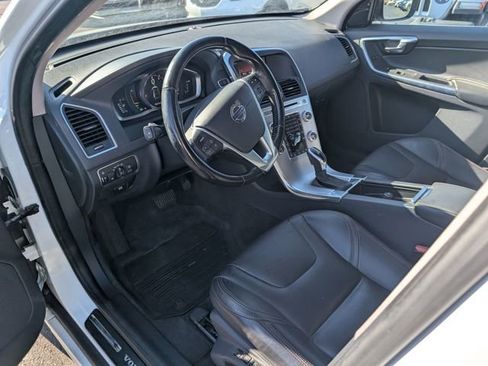 Used 2017 Volvo XC60 T6 Dynamic w/ Climate Package image 13