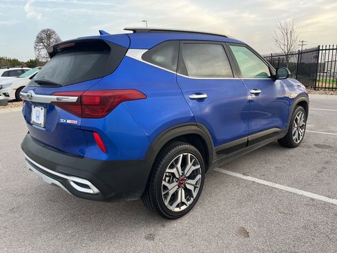 Used 2021 Kia Seltos SX w/ SX Sunroof Package image 4