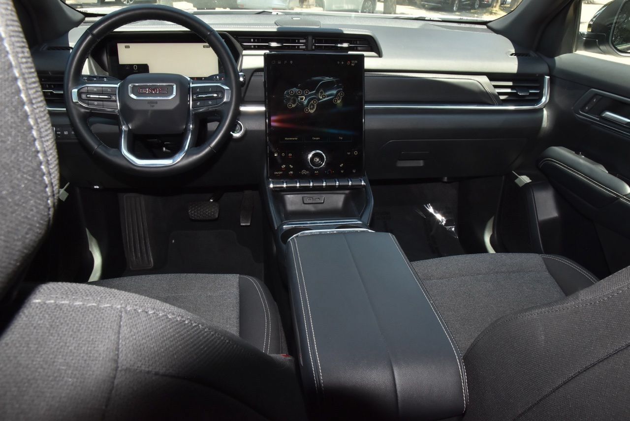 Used 2026 GMC Terrain Elevation FWD image 16
