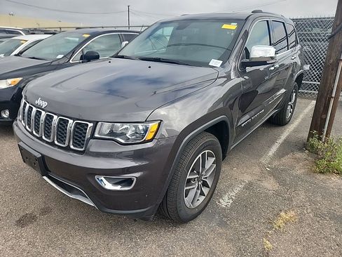 Used 2021 Jeep Grand Cherokee Limited w/ Trailer Tow Group IV AWD/4WD image 3