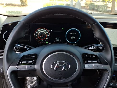 Used 2023 Hyundai Elantra Limited image 31