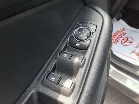 Used 2024 Ford Edge SE w/ Black Appearance Package AWD/4WD image 9