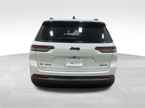 Used 2023 Jeep Grand Cherokee L Limited w/ Black Appearance Package image 20