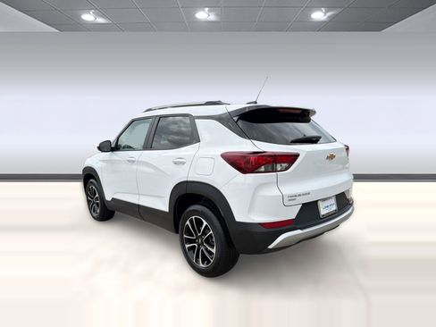 Certified 2025 Chevrolet TrailBlazer LT AWD/4WD image 3