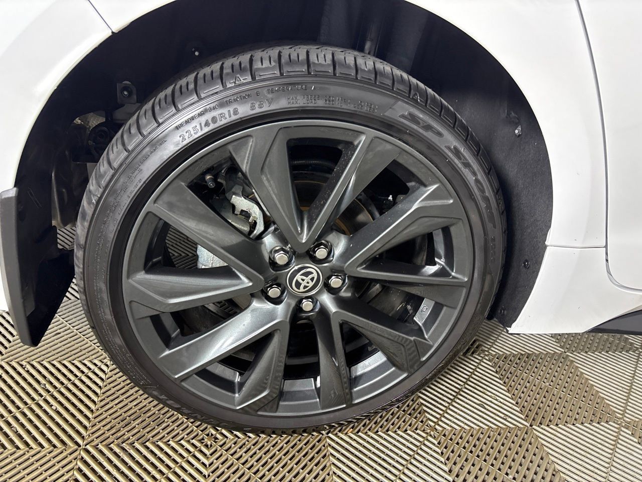 Used 2026 Toyota Corolla SE FWD image 32