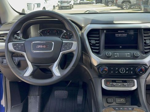 Used 2023 GMC Acadia SLE w/ Driver Convenience Package FWD image 14