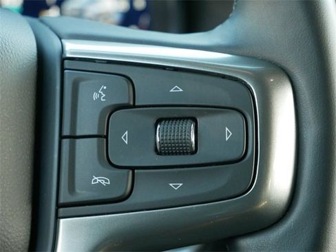 Used 2024 Chevrolet Suburban Premier image 21