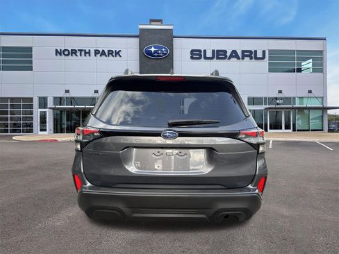 Certified 2025 Subaru Forester Premium w/ Convenience Package #1 AWD/4WD image 4
