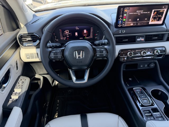 New 2026 Honda Pilot Touring image 5