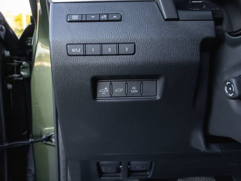Used 2025 Lexus GX 550 w/ Accessory Package (2T) AWD/4WD image 15