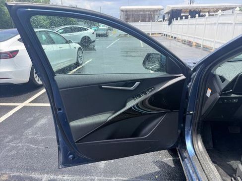 Used 2023 Kia Niro Wind w/ Wind Preserve Package FWD image 12