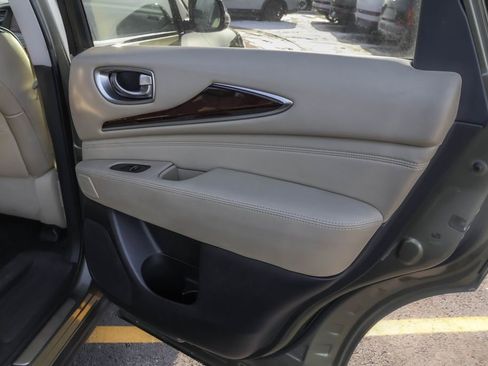 Used 2016 INFINITI QX60 Luxe w/ Deluxe Technology Package image 32