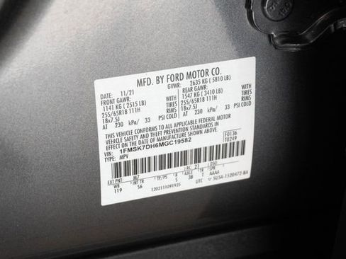 Used 2021 Ford Explorer XLT w/ Equipment Group 202A RWD image 37