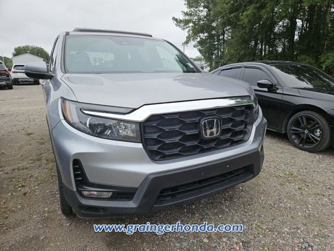 Certified 2024 Honda Passport EX-L image 4