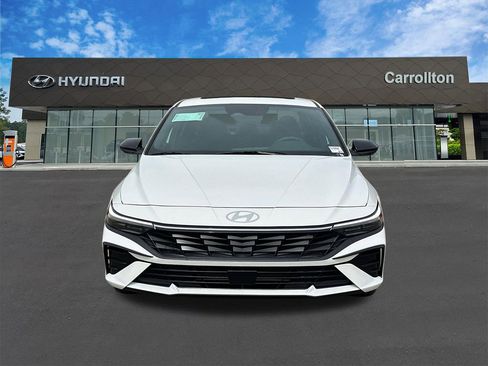 New 2026 Hyundai Elantra SEL Sport Premium FWD image 2