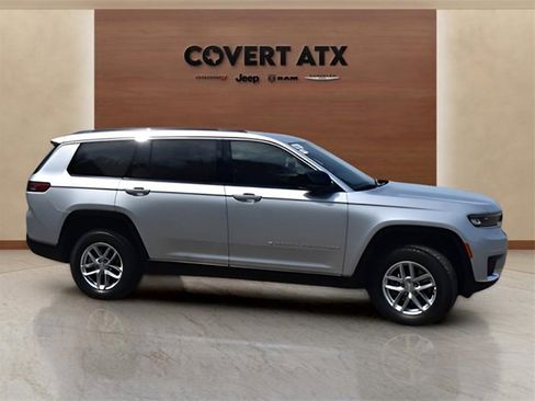 New 2025 Jeep Grand Cherokee L Laredo w/ Luxury Tech Group I image 11