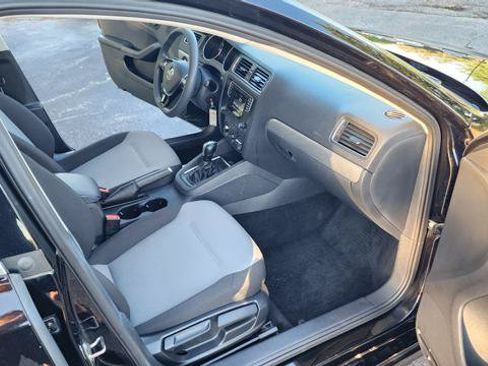 Used 2017 Volkswagen Jetta S FWD image 13