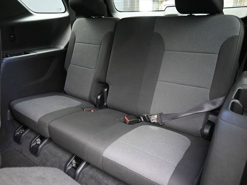 Used 2023 Chevrolet Traverse LT AWD/4WD image 12