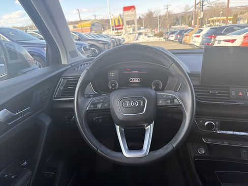 Used 2023 Audi Q5 e Premium Plus w/ Premium Plus Package image 7