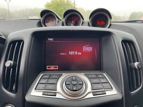 Used 2017 Nissan 370Z Touring Sport RWD image 27