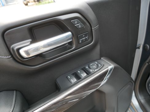 Used 2021 Chevrolet Silverado 1500 LTZ AWD/4WD image 19