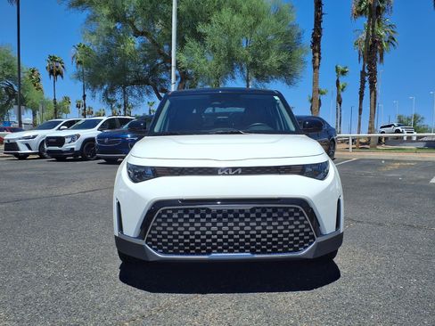 Used 2025 Kia Soul EX FWD image 2