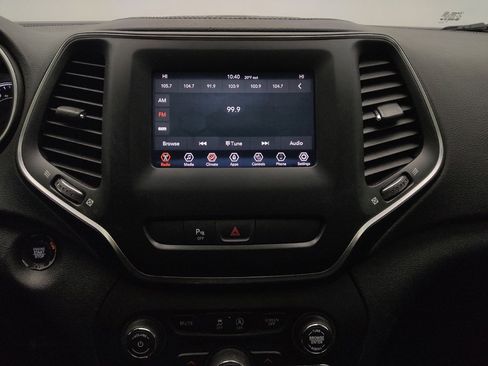 Used 2019 Jeep Cherokee Latitude Plus image 25