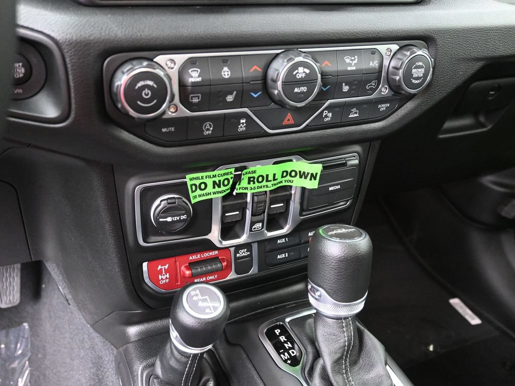 New 2026 Jeep Gladiator Sport AWD/4WD image 11