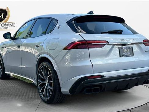 Used 2023 Maserati Grecale Trofeo AWD/4WD image 3