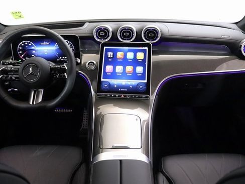 Used 2025 Mercedes-Benz GLC 350e 4MATIC image 23