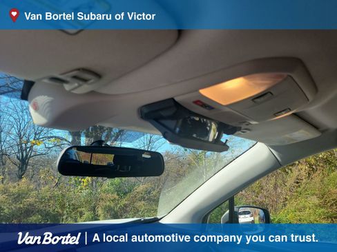 Used 2022 Subaru Ascent Premium image 21