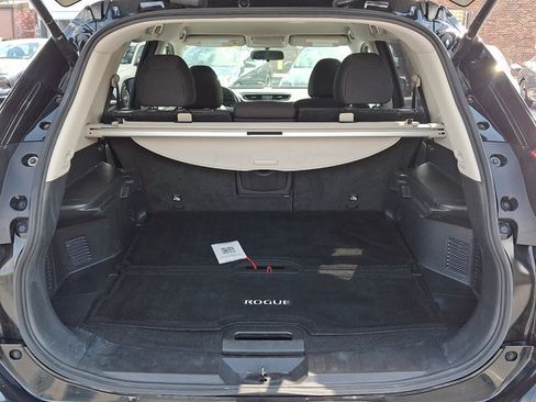 Used 2018 Nissan Rogue SV w/ Premium Package AWD/4WD image 28