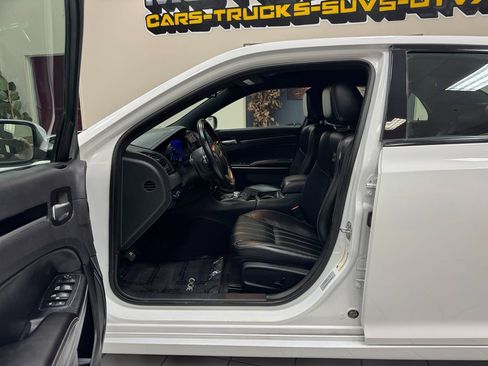 Used 2017 Chrysler 300 S image 13