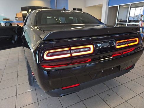 Used 2023 Dodge Challenger SRT Hellcat w/ Driver Convenience Group RWD image 27