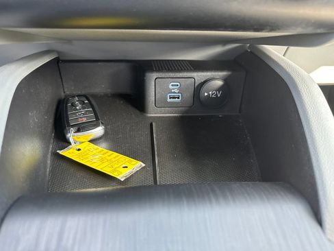 Used 2023 Ford Escape Active AWD/4WD image 30