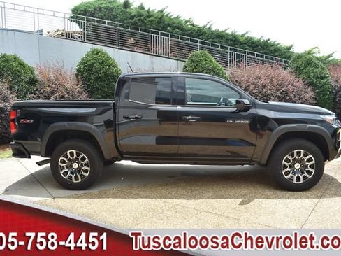 Used 2024 Chevrolet Colorado Z71 w/ Z71 Convenience Package 2 AWD/4WD image 11