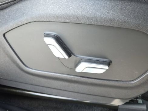 Certified 2025 Hyundai Santa Fe Limited AWD/4WD image 12