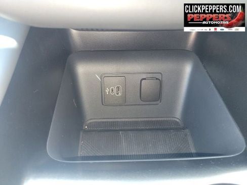 Used 2026 Ford Explorer Active w/ Active Comfort Package RWD image 22