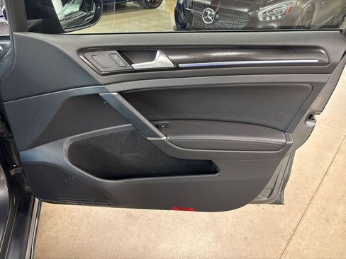 Used 2018 Volkswagen Golf R 4-Door AWD/4WD image 50