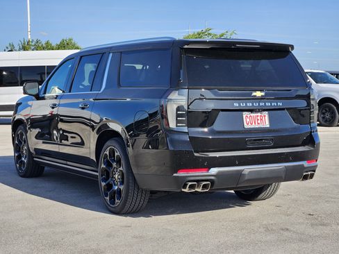 New 2026 Chevrolet Suburban High Country AWD/4WD image 4