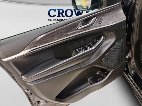 Used 2023 Jeep Grand Cherokee Limited w/ Luxury Tech Group II AWD/4WD image 9