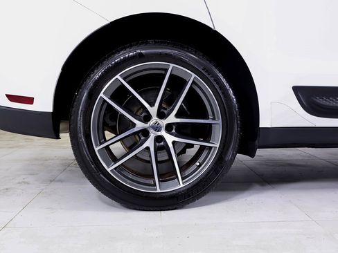 Certified 2024 Porsche Macan w/ Premium Plus Package image 20